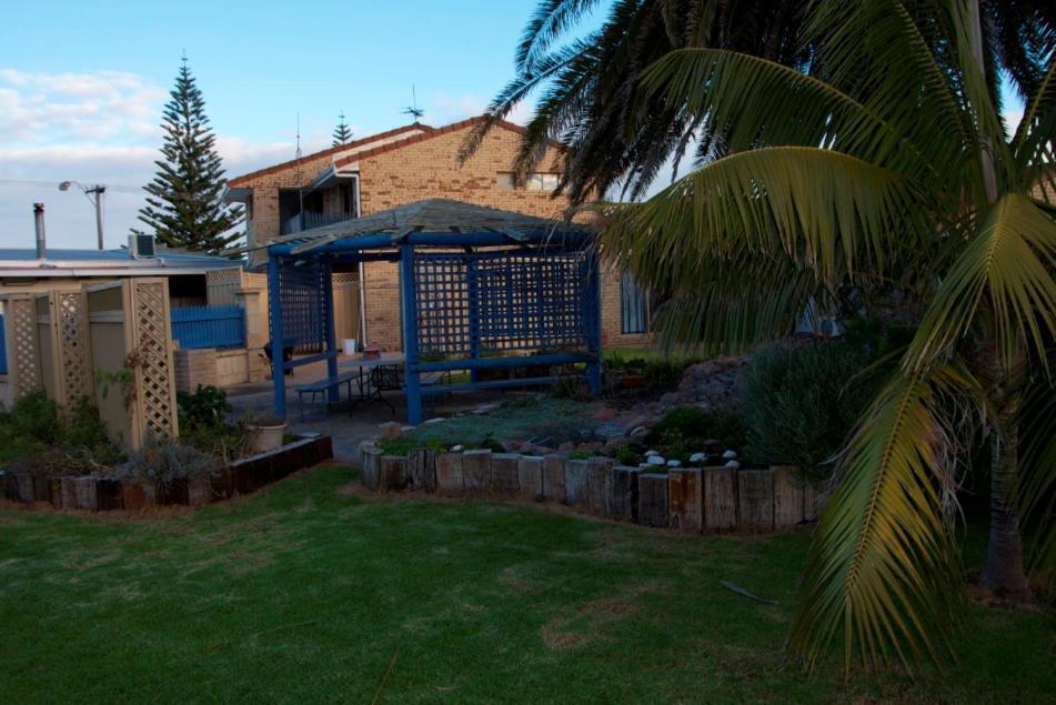 Beachfront 3*